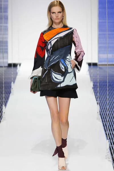 Look 44